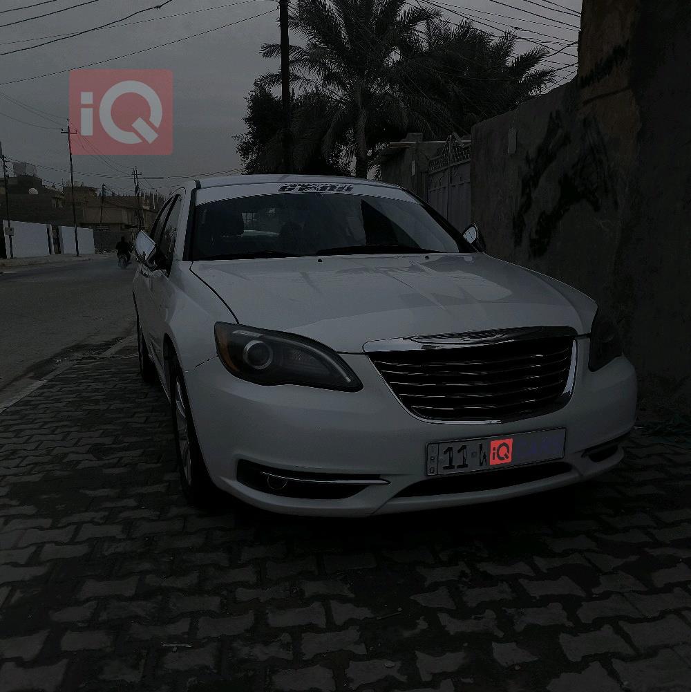 كرايسلر 200